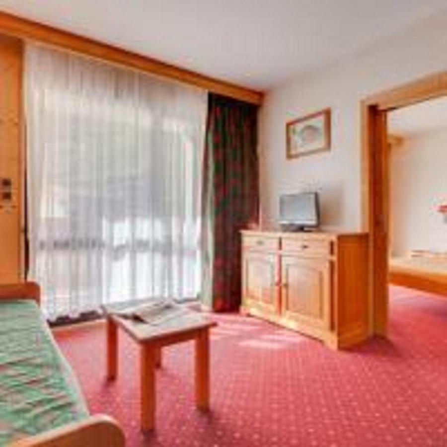Vacancéole - Résidence Cabourg Mont-de-Lans Esterno foto